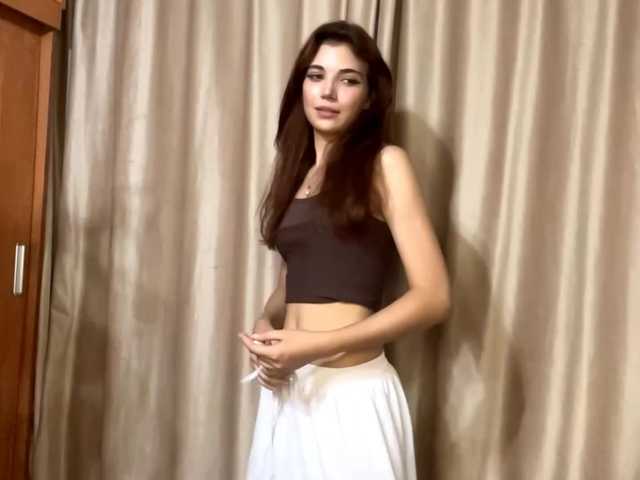 MyrleLinnan live cam on BongaCams