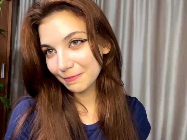 MyrleLinnan live cam on BongaCams