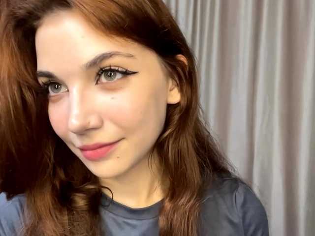 MyrleLinnan live cam on BongaCams