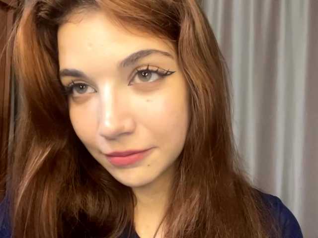 MyrleLinnan live cam on BongaCams