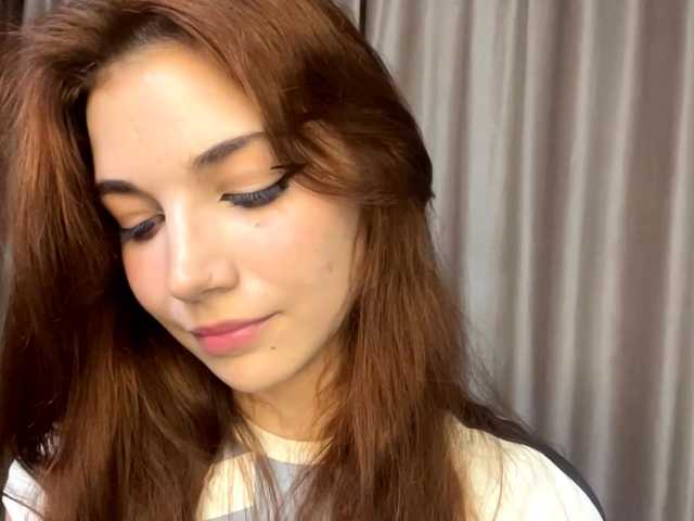 MyrleLinnan live cam on BongaCams