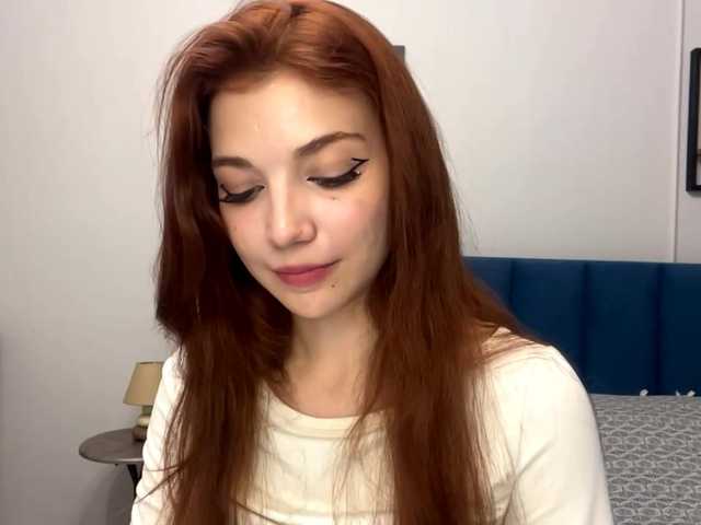 MyrleLinnan live cam on BongaCams