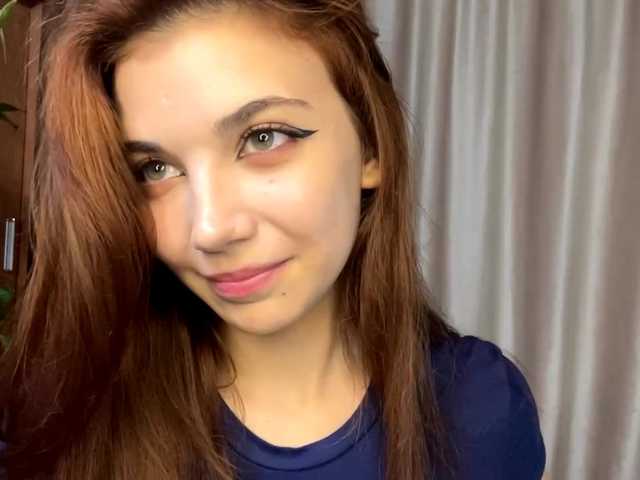 MyrleLinnan live cam on BongaCams