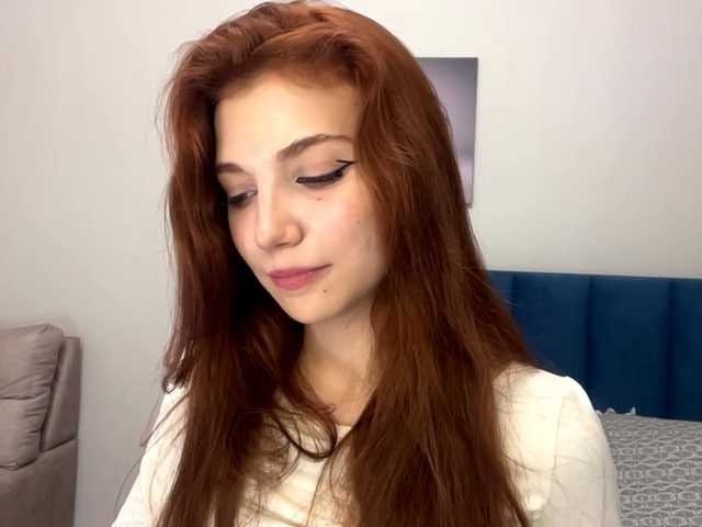 MyrleLinnan live cam on BongaCams