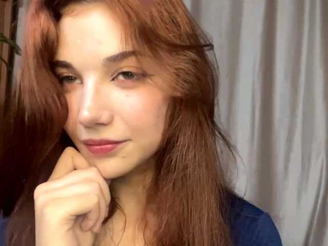 MyrleLinnan live cam on BongaCams