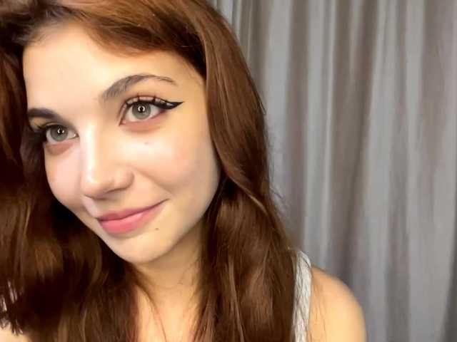 MyrleLinnan live cam on BongaCams