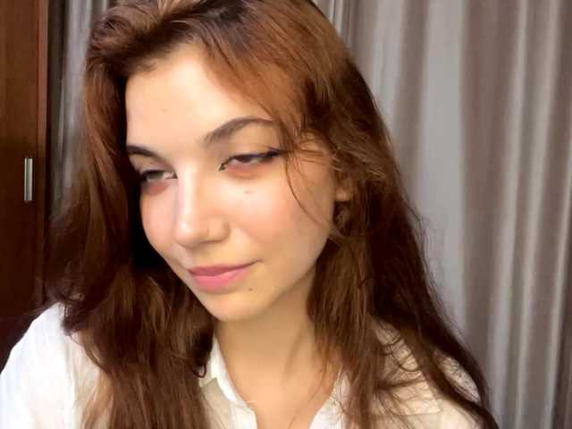 MyrleLinnan live cam on BongaCams