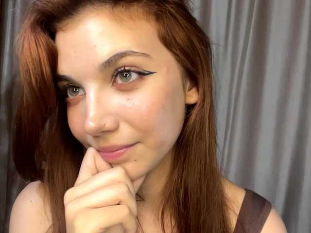 MyrleLinnan live cam on BongaCams