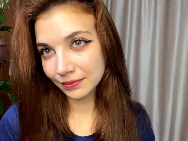 MyrleLinnan live webcam show