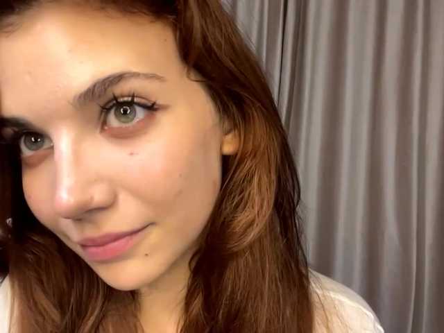 MyrleLinnan live cam on BongaCams