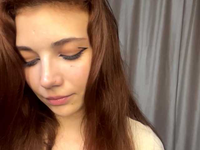 MyrleLinnan live cam on BongaCams