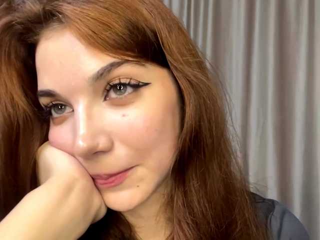 MyrleLinnan live cam on BongaCams