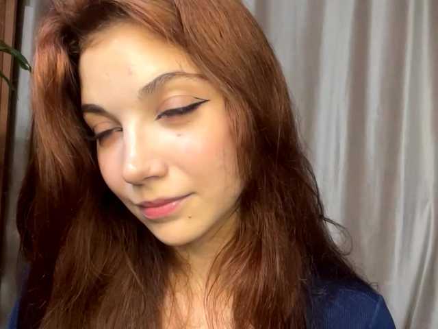 MyrleLinnan live cam on BongaCams