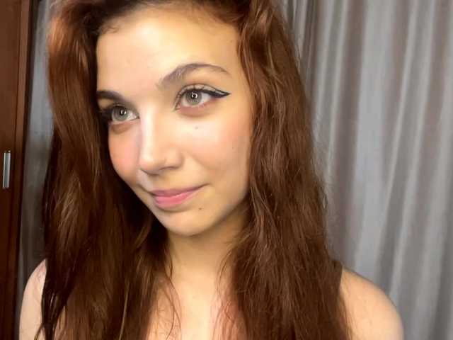 MyrleLinnan live cam on BongaCams