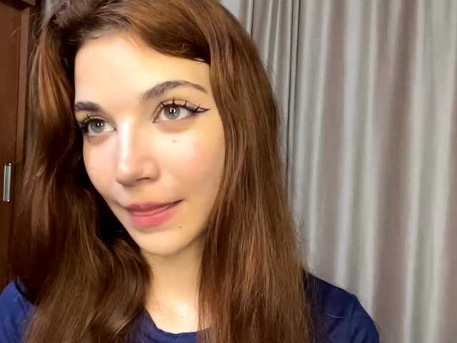 MyrleLinnan live cam on BongaCams