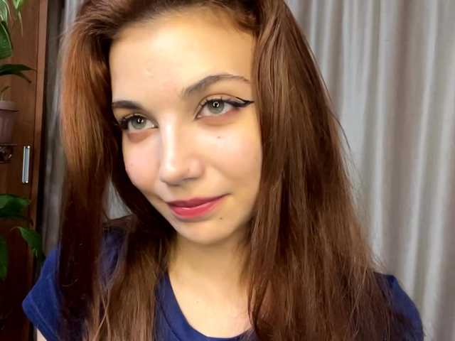 MyrleLinnan live cam on BongaCams