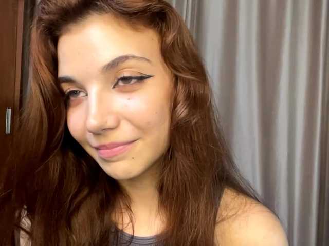 MyrleLinnan live cam on BongaCams