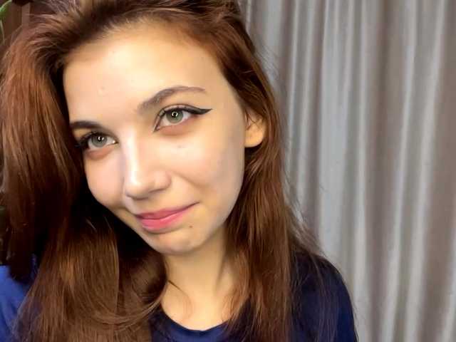 MyrleLinnan live cam on BongaCams