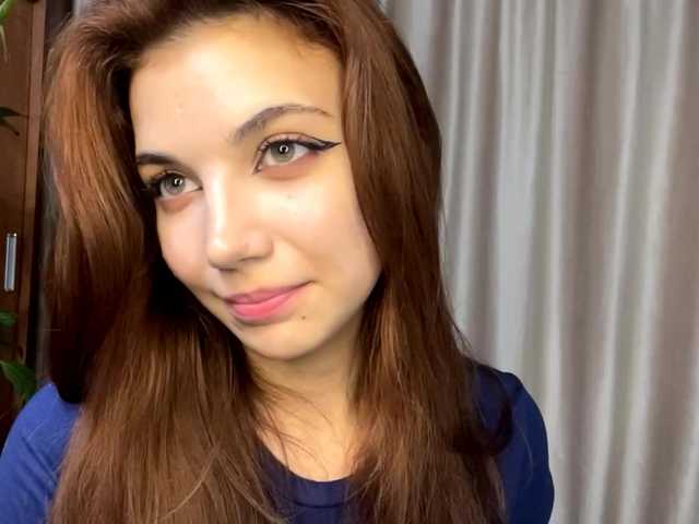 MyrleLinnan live cam on BongaCams