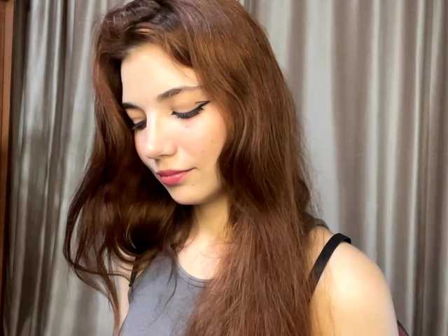 MyrleLinnan live cam on BongaCams