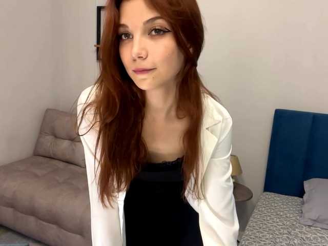 MyrleLinnan live cam on BongaCams