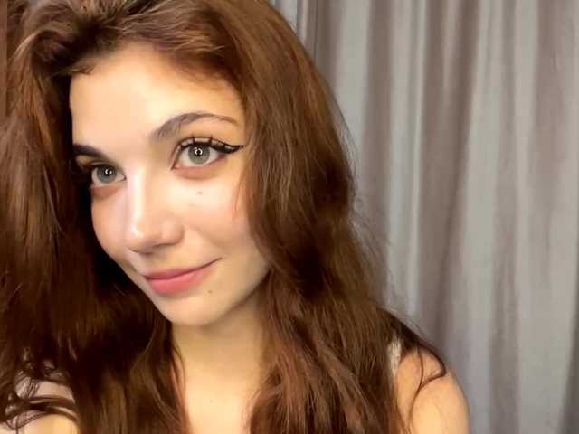 MyrleLinnan live cam on BongaCams