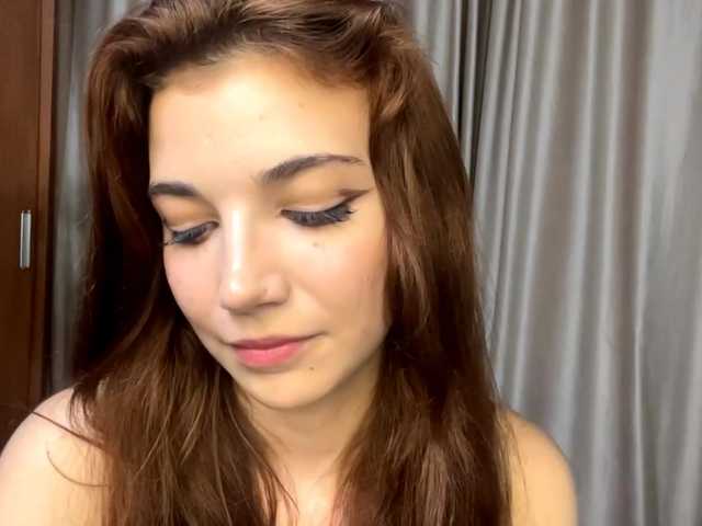 MyrleLinnan live cam on BongaCams