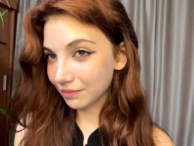 MyrleLinnan live cam on BongaCams