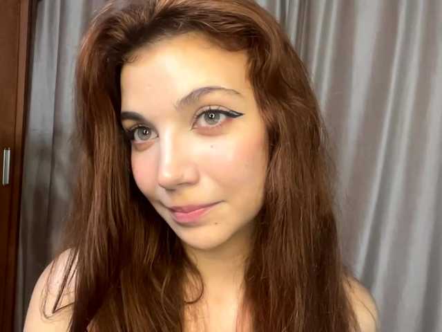 MyrleLinnan live cam on BongaCams