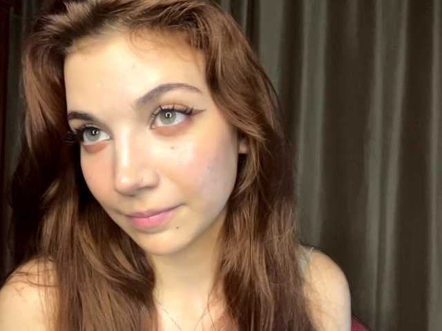 MyrleLinnan live cam on BongaCams