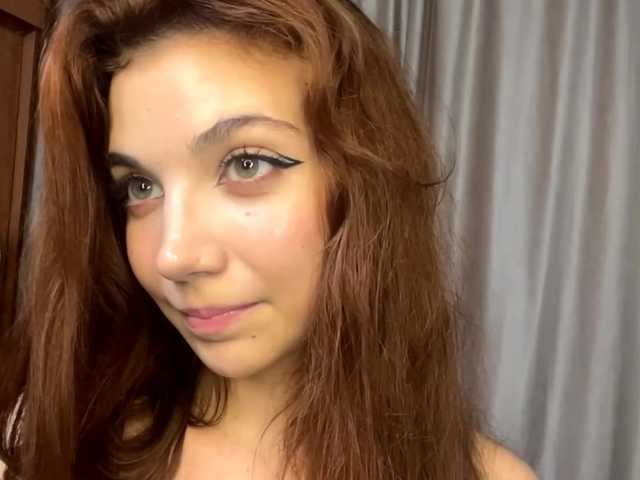 MyrleLinnan live cam on BongaCams