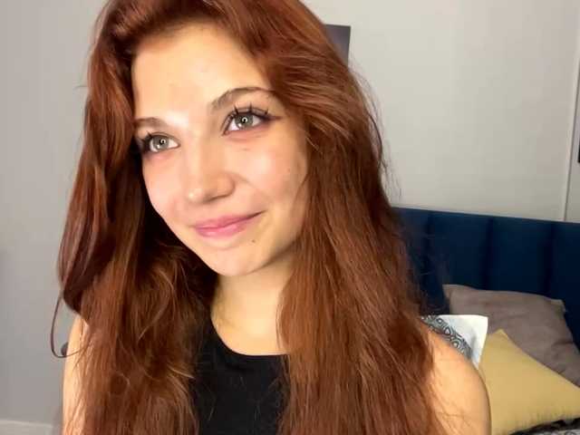 MyrleLinnan live cam on BongaCams