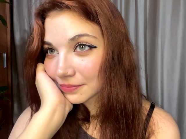 MyrleLinnan live cam on BongaCams