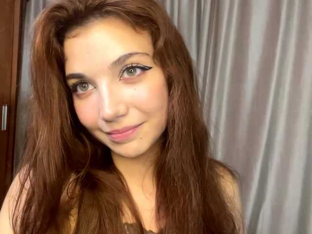 MyrleLinnan live cam on BongaCams