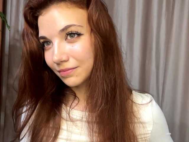 MyrleLinnan live cam on BongaCams