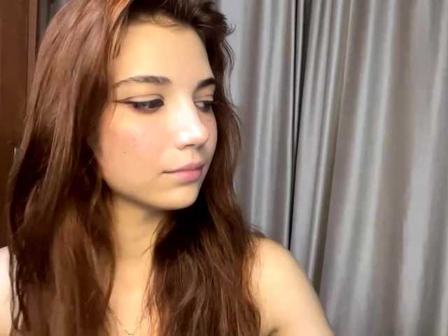 MyrleLinnan live cam on BongaCams