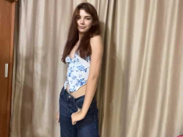 MyrleLinnan live cam on BongaCams