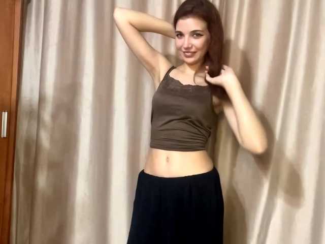 MyrleLinnan live cam on BongaCams