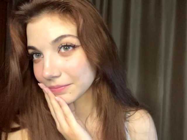 MyrleLinnan live cam on BongaCams