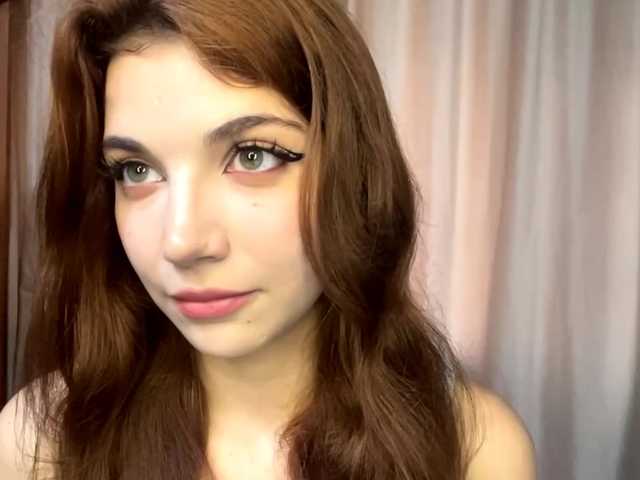 MyrleLinnan live cam on BongaCams