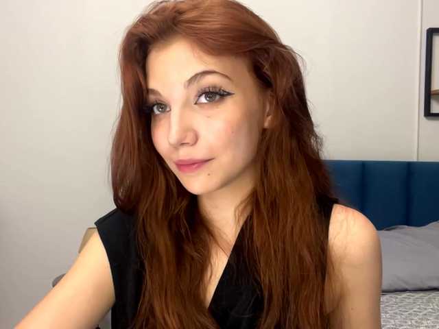 MyrleLinnan live cam on BongaCams