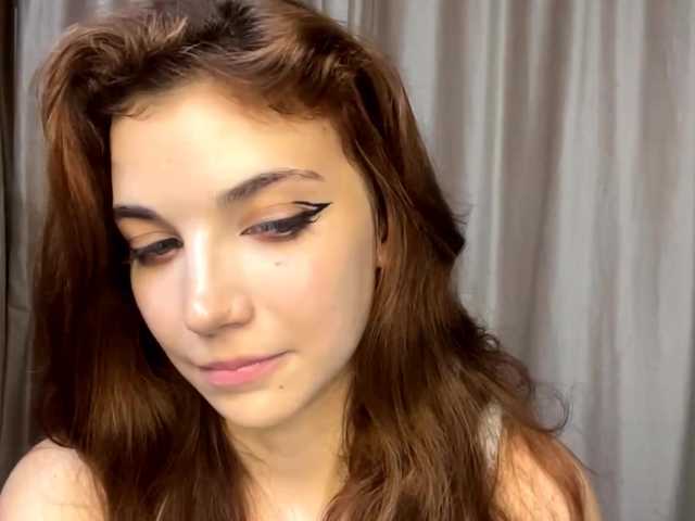 MyrleLinnan live cam on BongaCams