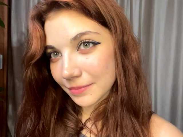 MyrleLinnan live cam on BongaCams