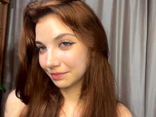 MyrleLinnan live cam on BongaCams