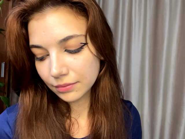 MyrleLinnan live webcam show