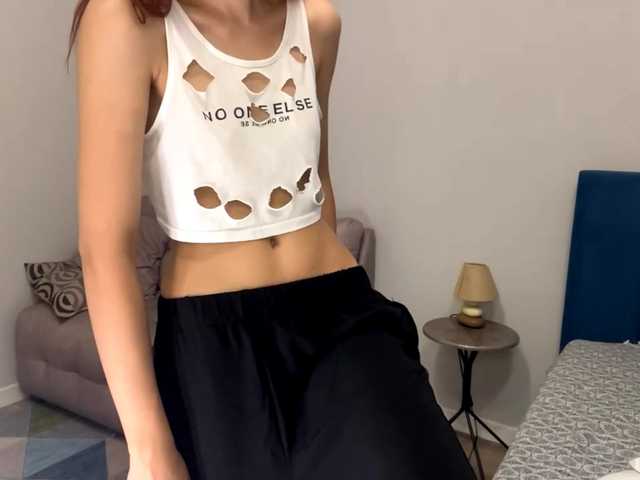 MyrleLinnan live cam on BongaCams