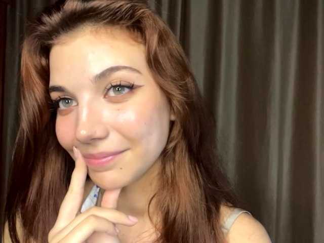MyrleLinnan live cam on BongaCams