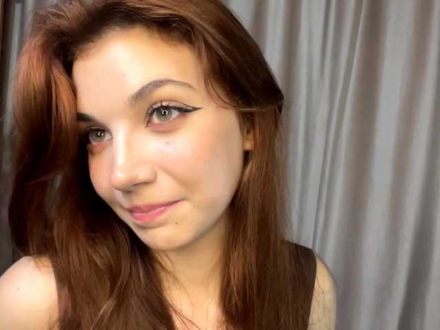 MyrleLinnan live cam on BongaCams