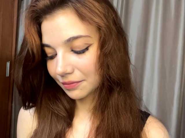 MyrleLinnan live cam on BongaCams
