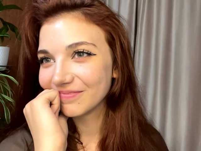 MyrleLinnan live cam on BongaCams